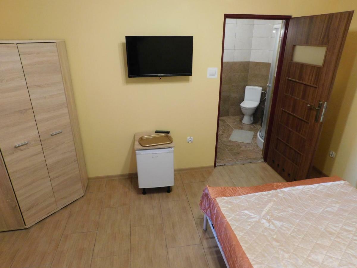 Pokoje Goscinne Marcin Leba Exterior photo