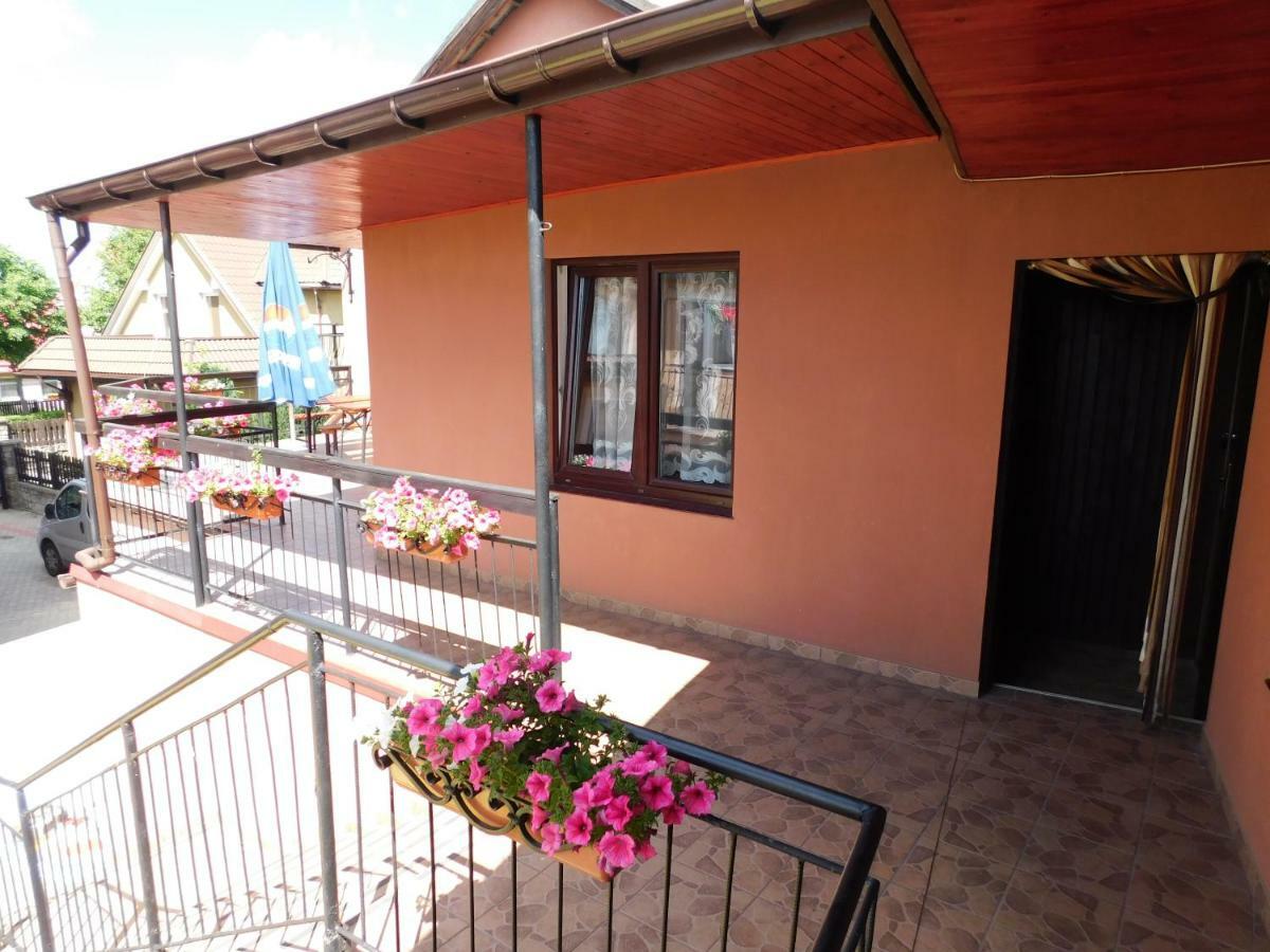 Pokoje Goscinne Marcin Leba Exterior photo